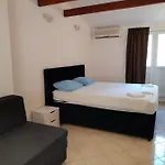 Dine Apartment